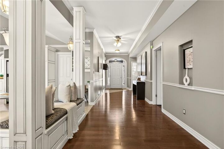 Property Photo:  39 Bellevue Court  ON L3C 7M1 