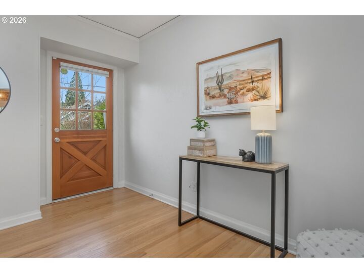 Property Photo: 5851 NE 16th Ave OR 97211