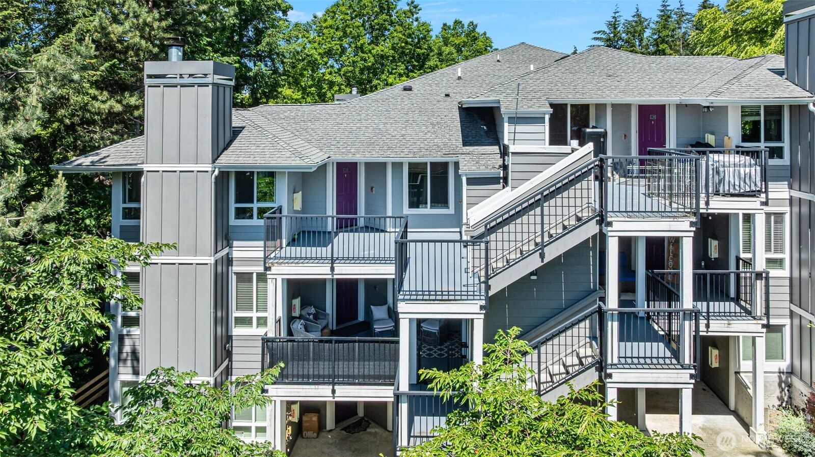 Property Photo: 3908 243rd Place SE Q-203 WA 98021