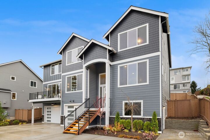 Property Photo:  7879 S 132 Street  WA 98178 