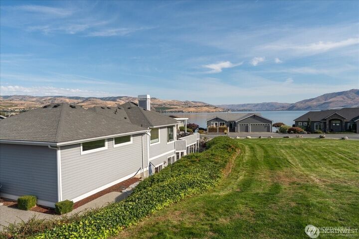 Property Photo:  129  Chelan View Drive  WA 98831 