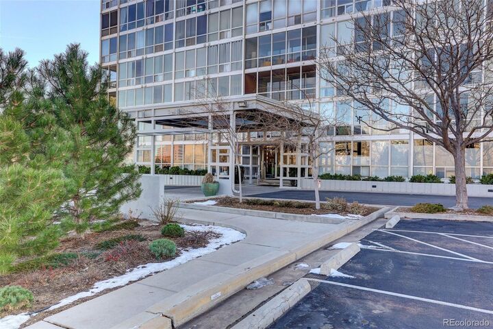 Property Photo:  3100 E Cherry Creek South Drive 206  CO 80209 