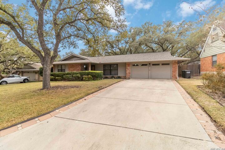 Property Photo: 706 Susie Ct TX 78216