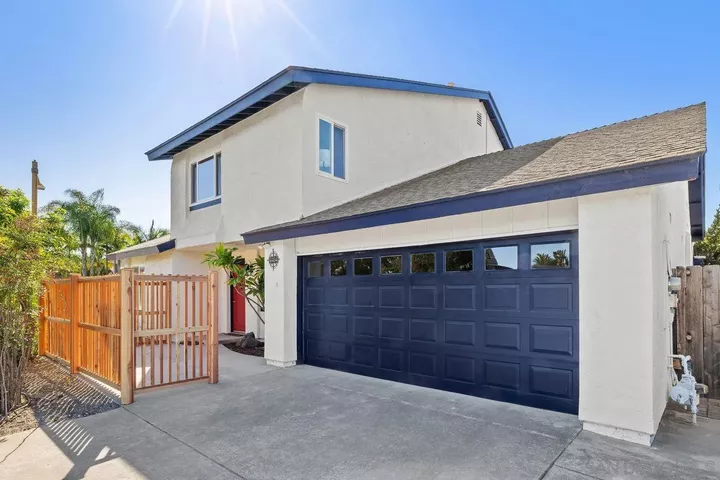 Property Photo:  4404 Vivaracho Ct  CA 92124 