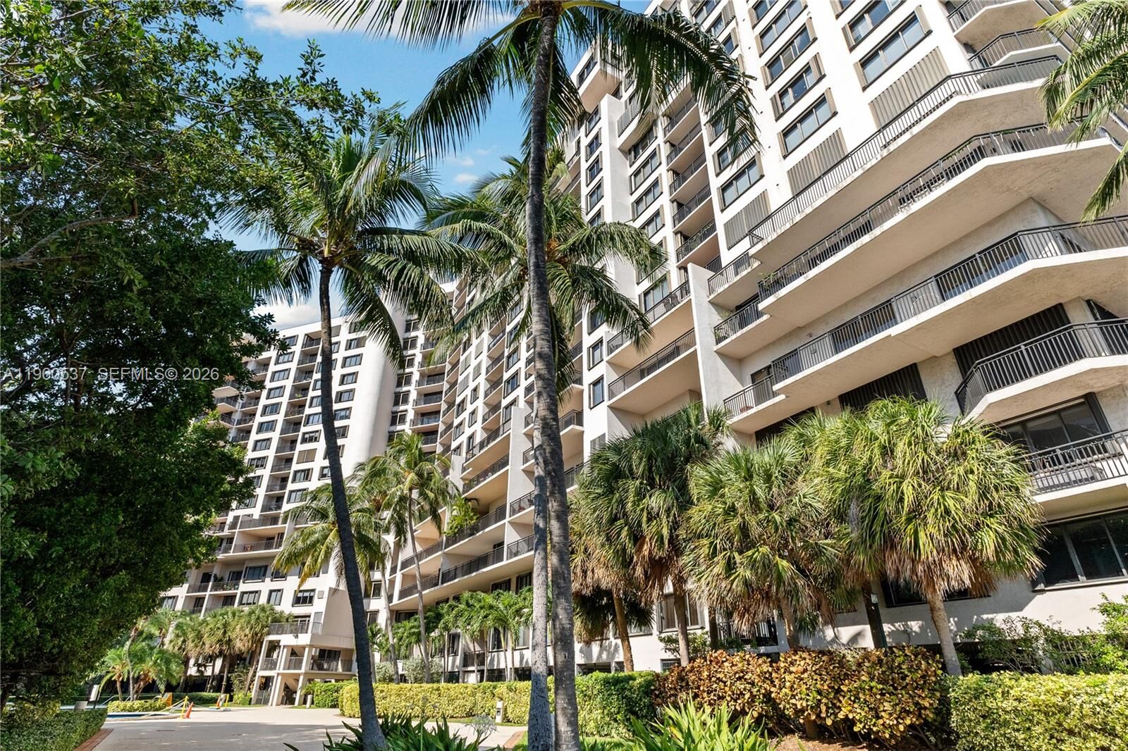 Property Photo: 540 Brickell Key Dr 505 FL 33131