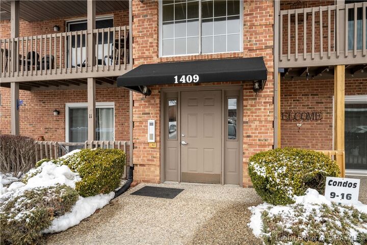 Property Photo: 1409 Slate Run Road 16 IN 47150