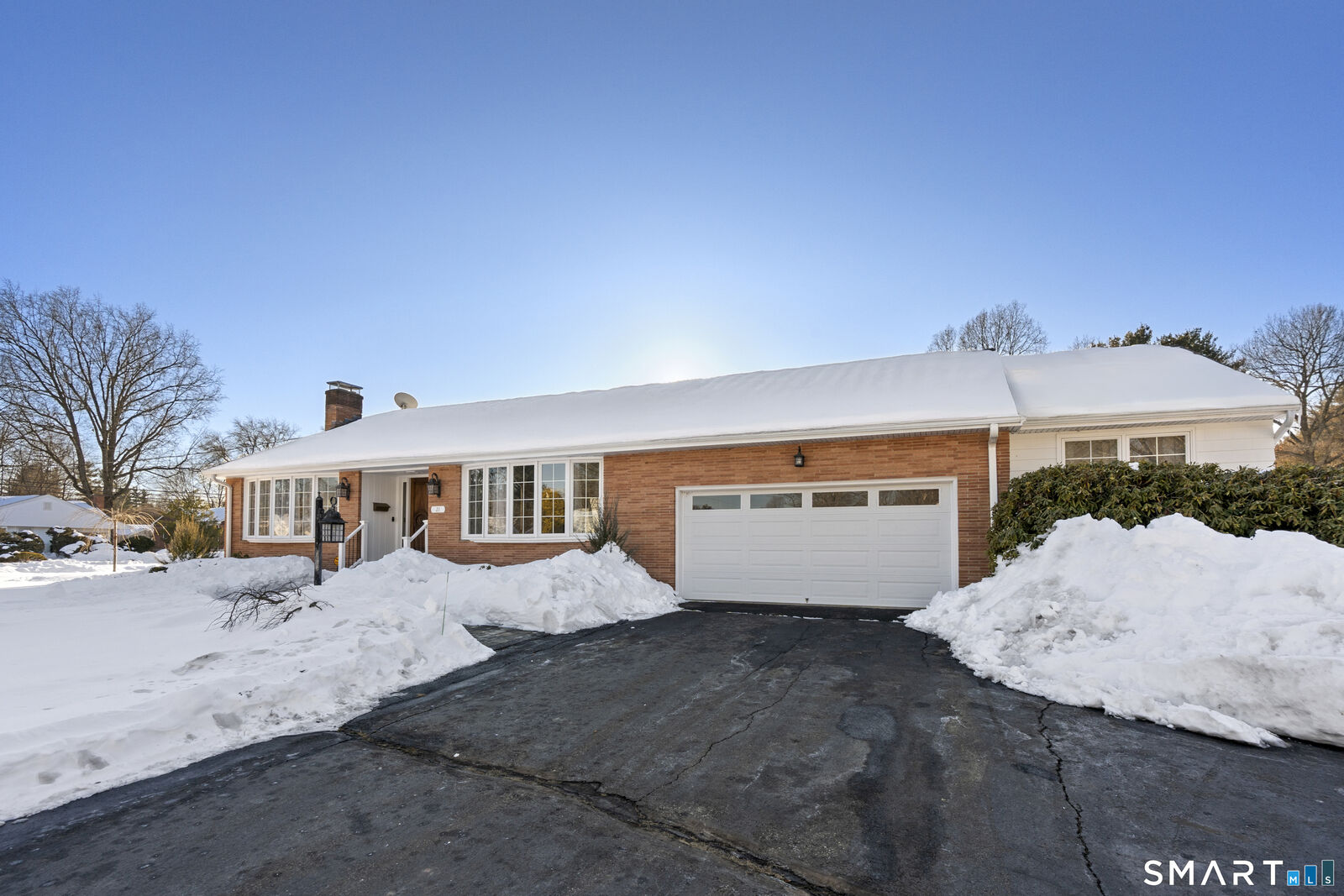 Property Photo:  21 Karen Road  CT 06117 