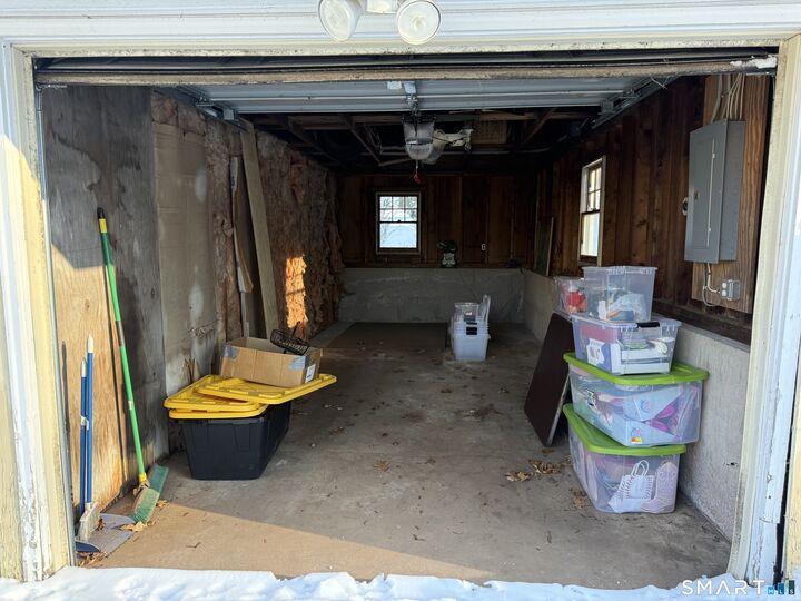 Property Photo:  249garage - 1 Bay Rental Felt Road  CT 06074 