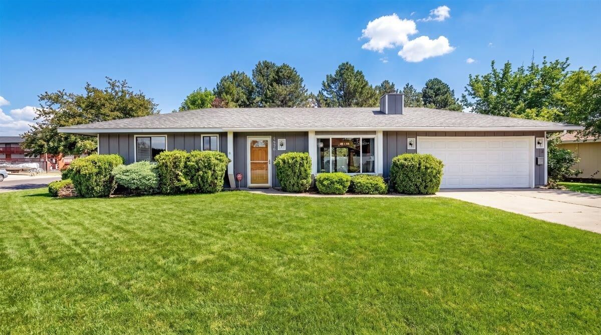 Property Photo:  6928 N Hamilton St  WA 99208 