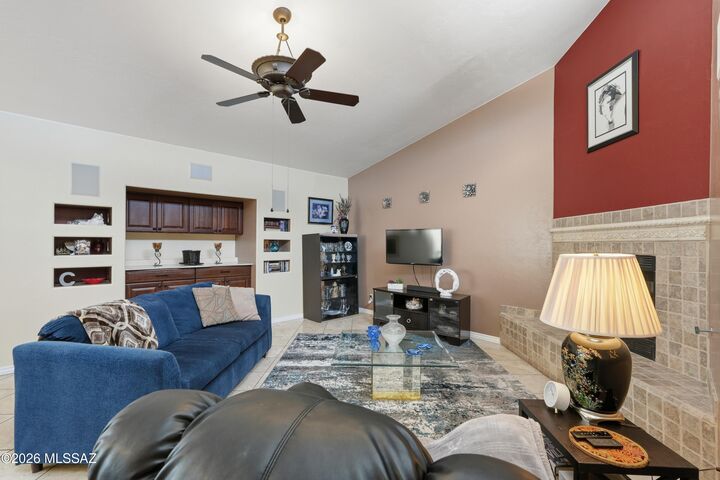 Property Photo:  190 W Greer Lane  AZ 85704 