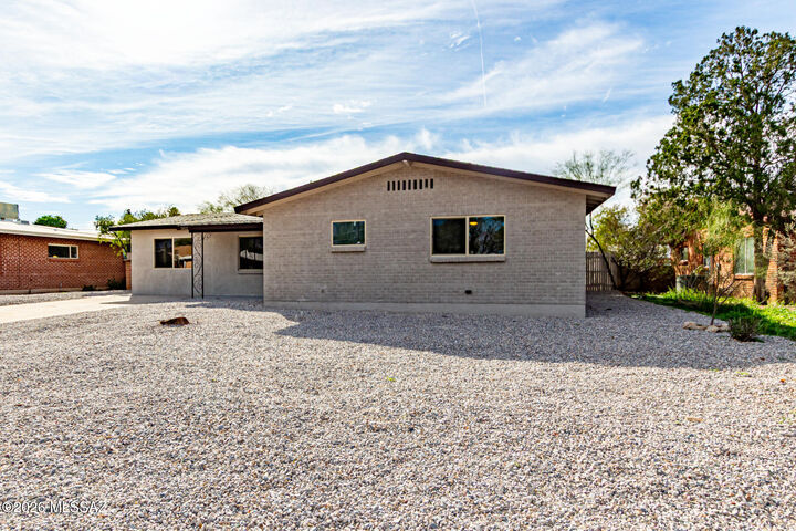 Property Photo: 2032 E Florence Drive AZ 85719