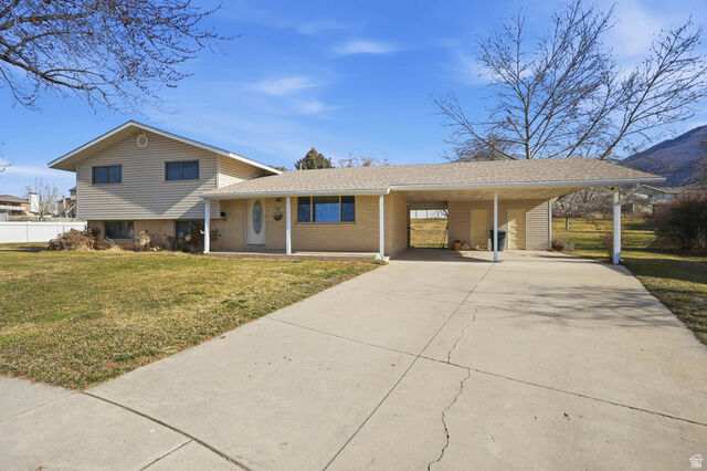 Property Photo: 965 E 250 S UT 84037