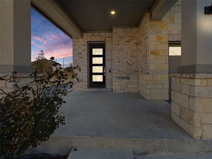 Property Photo:  1377 Westborough Lane  TX 78641 