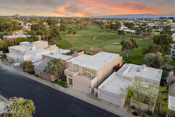 Property Photo:  3033 E Claremont Avenue  AZ 85016 