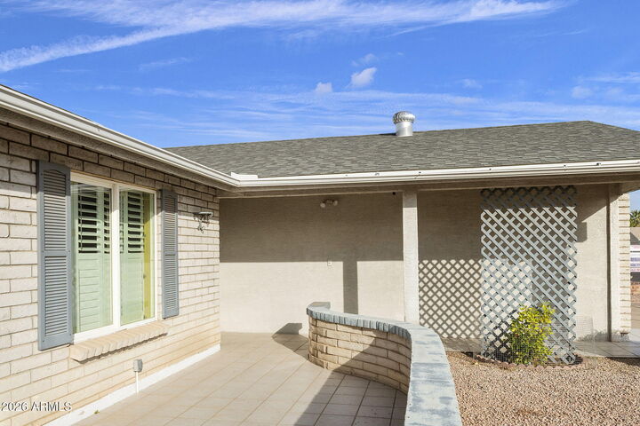 Property Photo: 926 S 79th Way AZ 85208