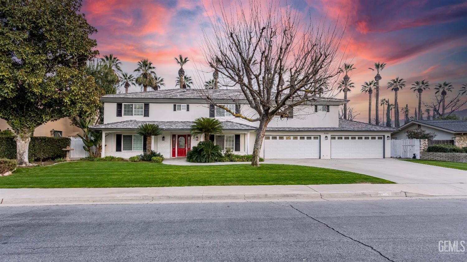 Property Photo:  300 Vista Verde Way  CA 93309 