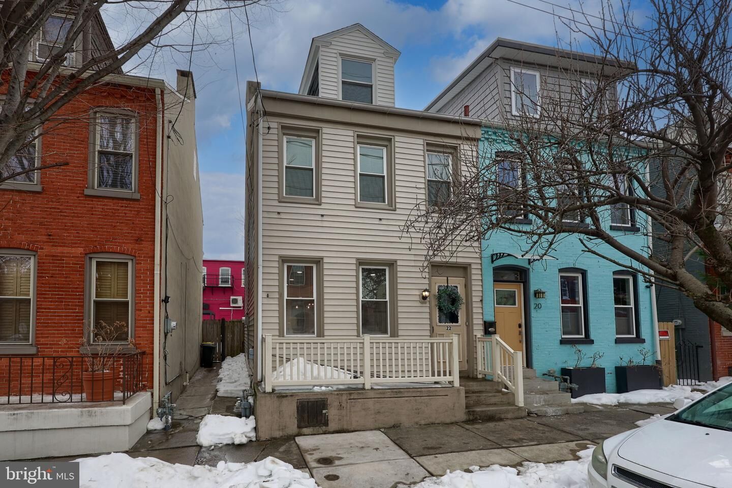 Property Photo:  22 E New Street  PA 17602 