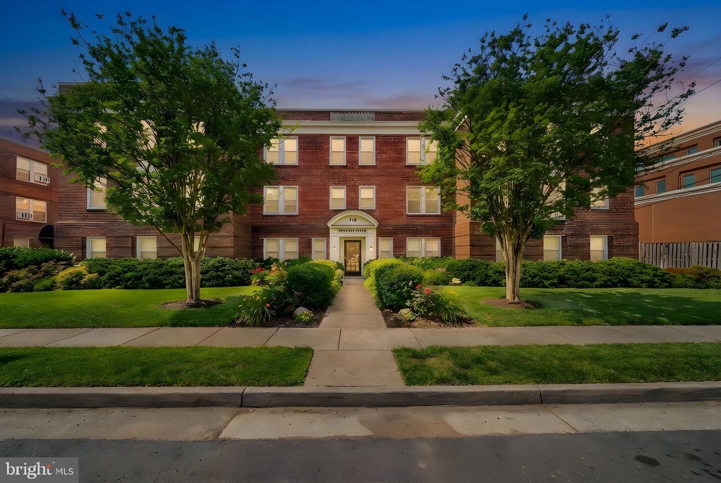 Property Photo:  719 S St Asaph Street 203  VA 22314 