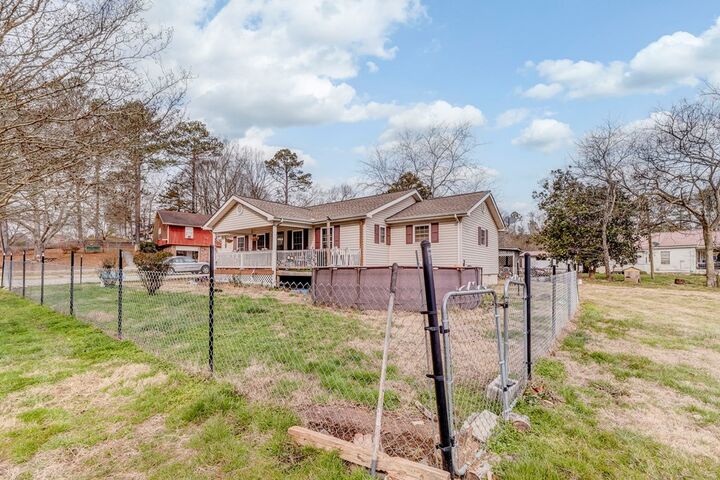 Property Photo:  600 Pine Oaks Drive  GA 30755 