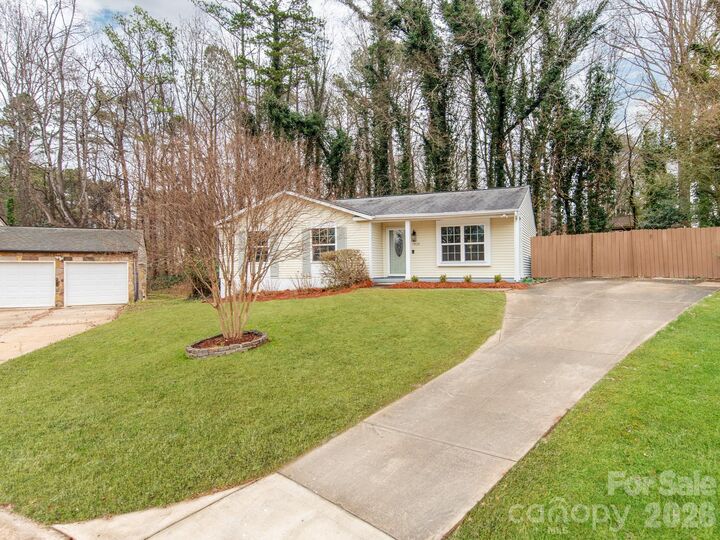 Property Photo:  7829 Cloughy Circle  NC 28212 