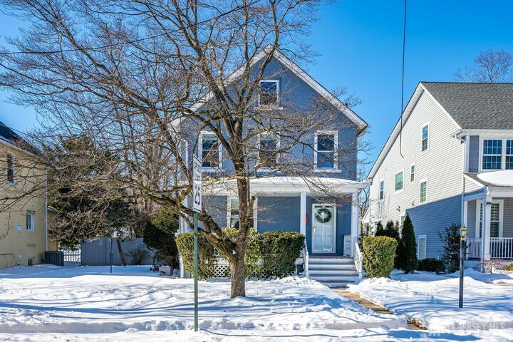 Property Photo:  55 Grove Avenue  NJ 08840 