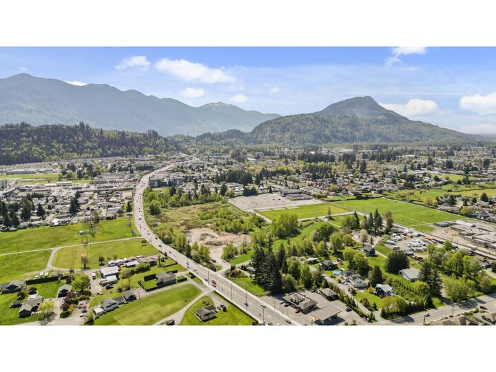 6347 Vedder Road — photo 1