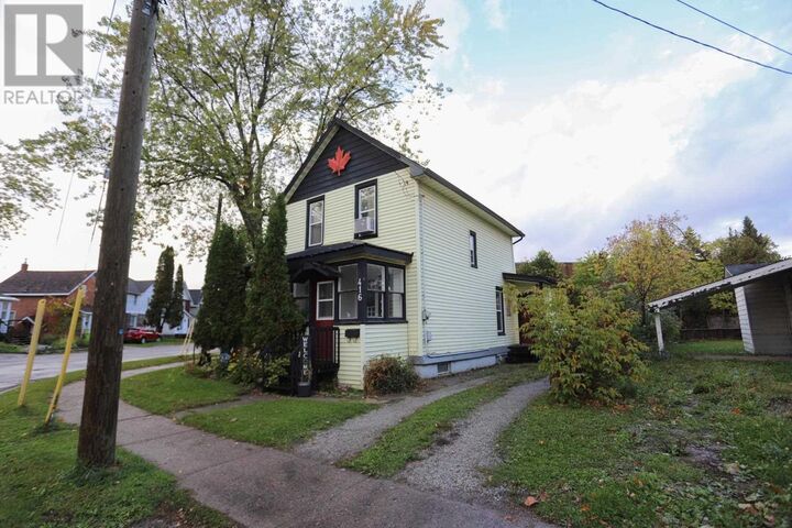 Photo de la propriété:  416 Northland Rd  ON P6C 3N6 