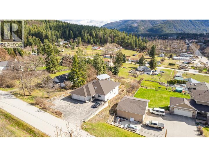 Photo de la propriété: 104 26th Avenue North BC V0B 1G1