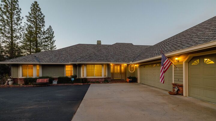 Property Photo: 14186 Stanton Circle CA 95370