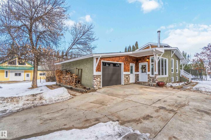 Property Photo:  54200 Rge Road 265 91  AB T8T 0E2 