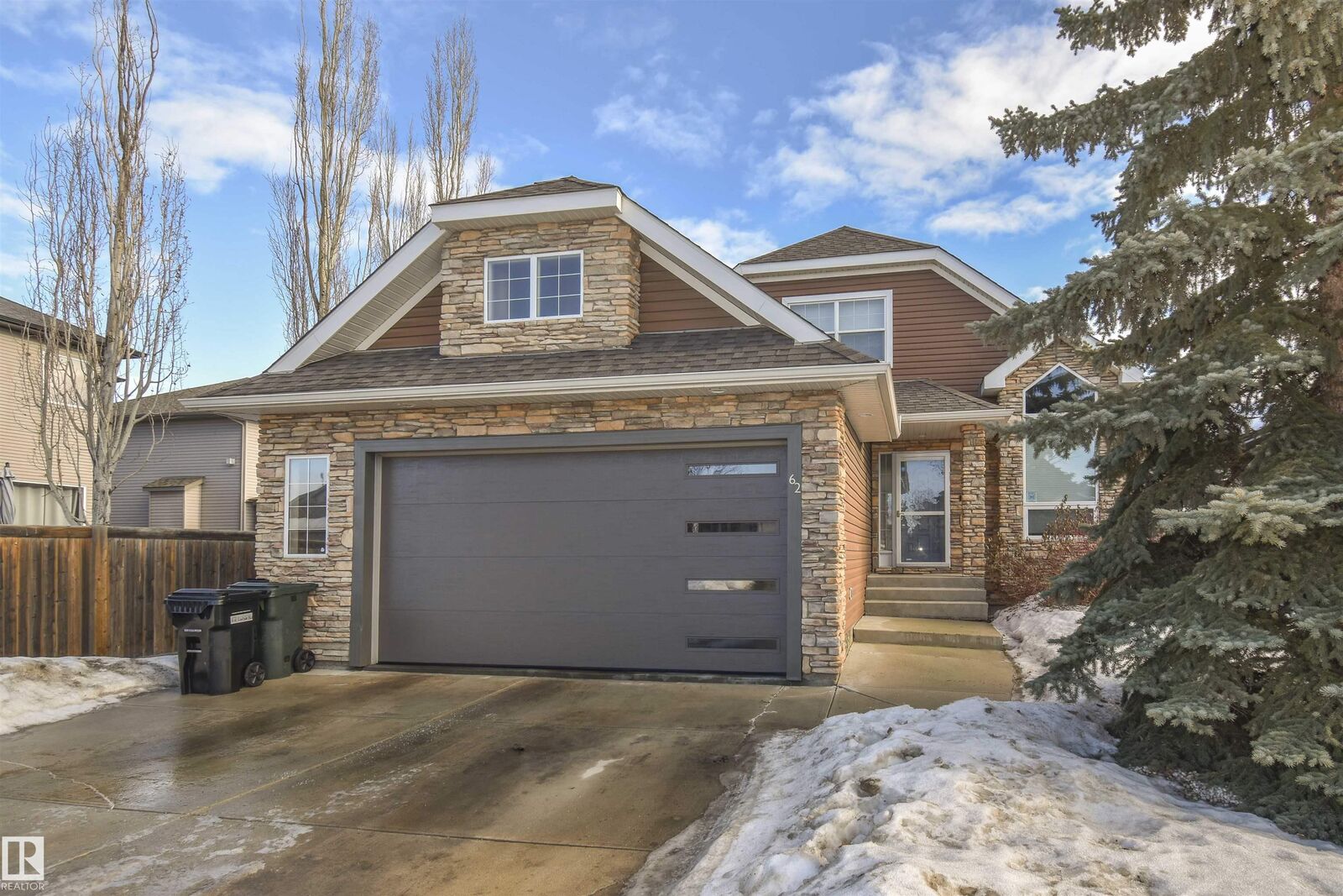 Property Photo:  62 Linkside Boulevard  AB T7X 4A6 