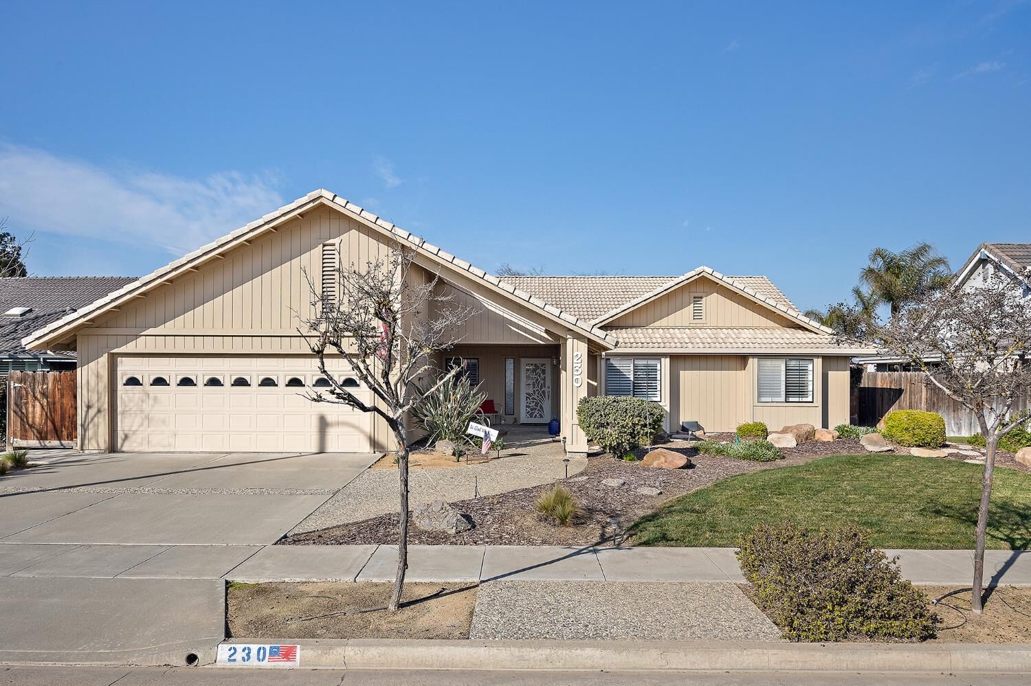 Property Photo:  230 W Ash  CA 93230 