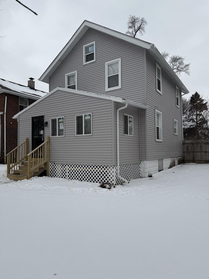 Property Photo:  634 Kentucky Street  IN 46402 