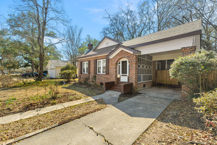Property Photo:  402 8th Ave.  MS 39401 