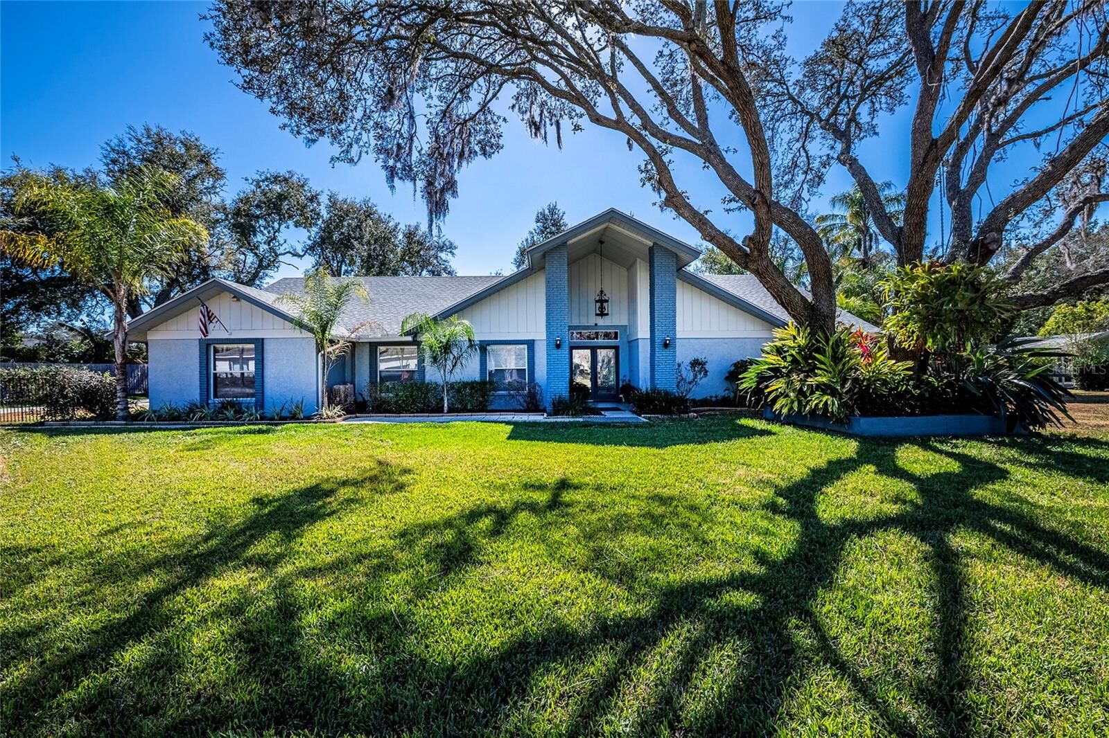 Property Photo:  15912 Armistead Lane  FL 33556 