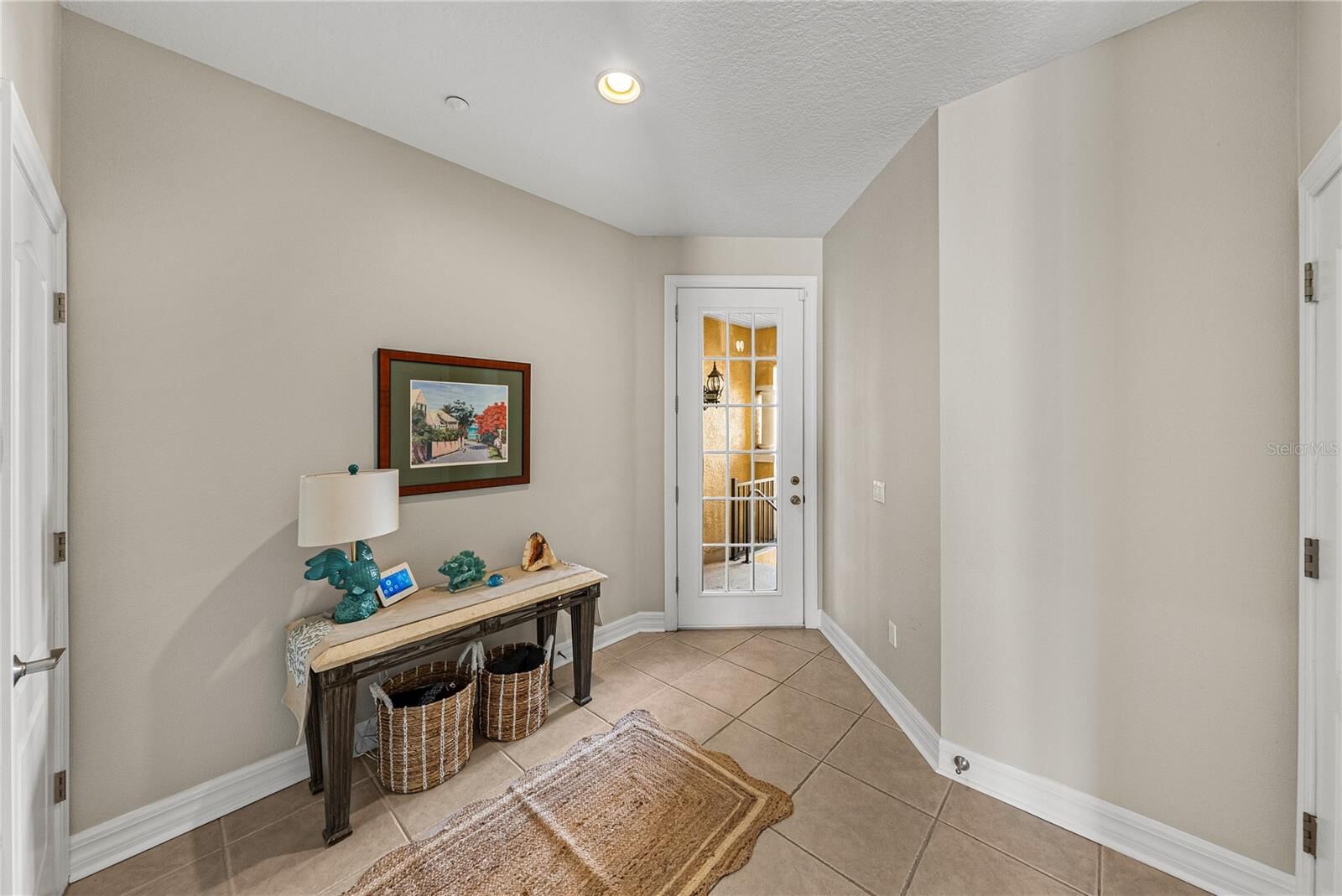 Property Photo:  6411 Mayra Shores Lane  FL 33572 