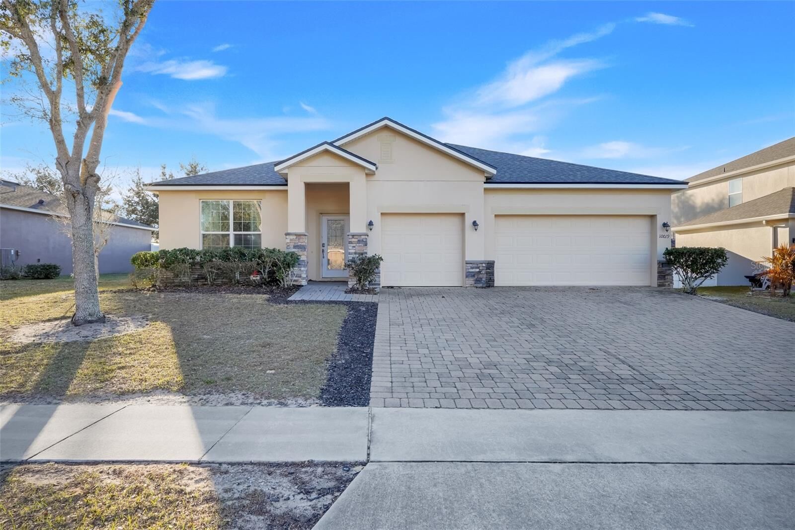 Property Photo:  10019 Lenox Street  FL 34711 