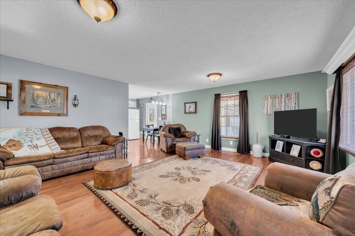 Property Photo:  215 Green Acres Dr  TN 37166 