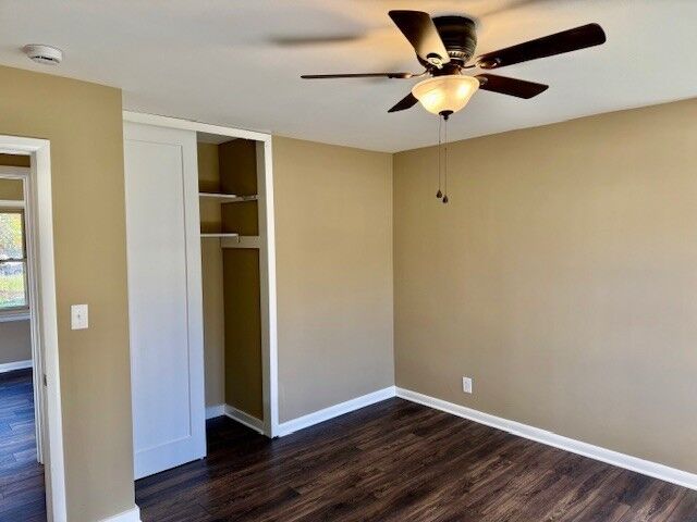 Property Photo:  406 Foxboro Ln  TN 37388 