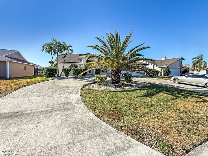 Property Photo: 2030 SE 6th Lane FL 33990