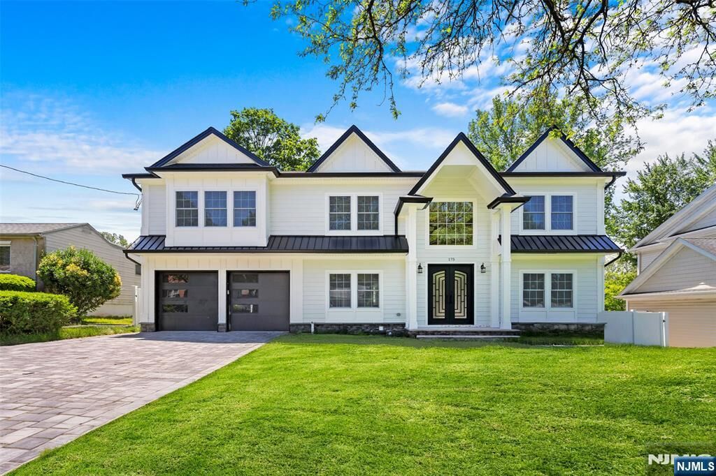 Property Photo:  239 Greenway Terrace  NJ 07661 