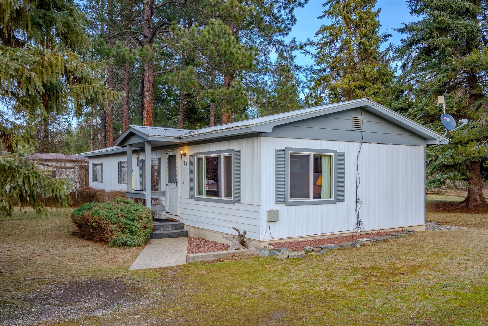 Property Photo: 281 Frazey Loop MT 59923