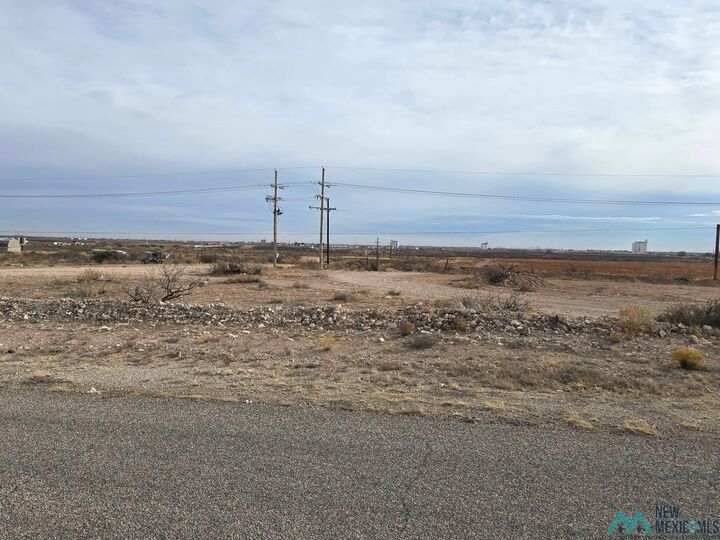 Property Photo:  W Of 735 E Derrick Road  NM 88220 