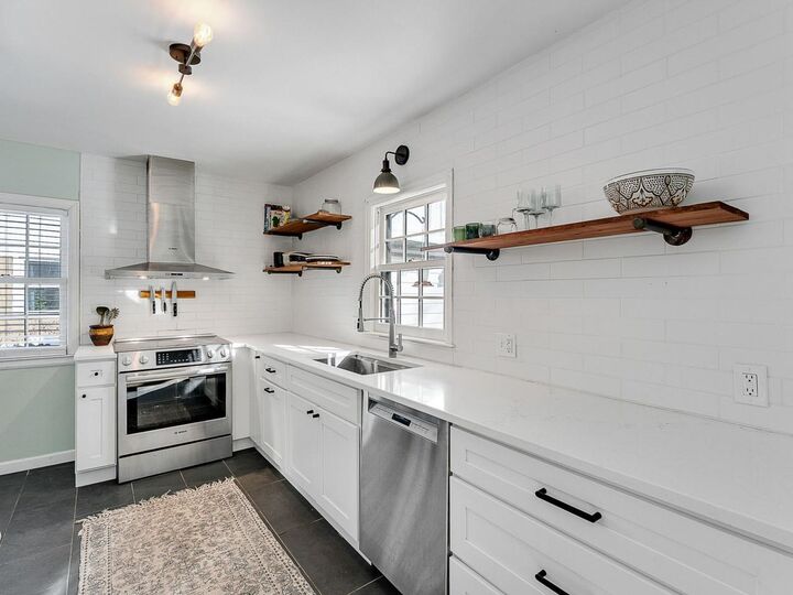 Property Photo:  55 Cross Parkway  VT 05408 