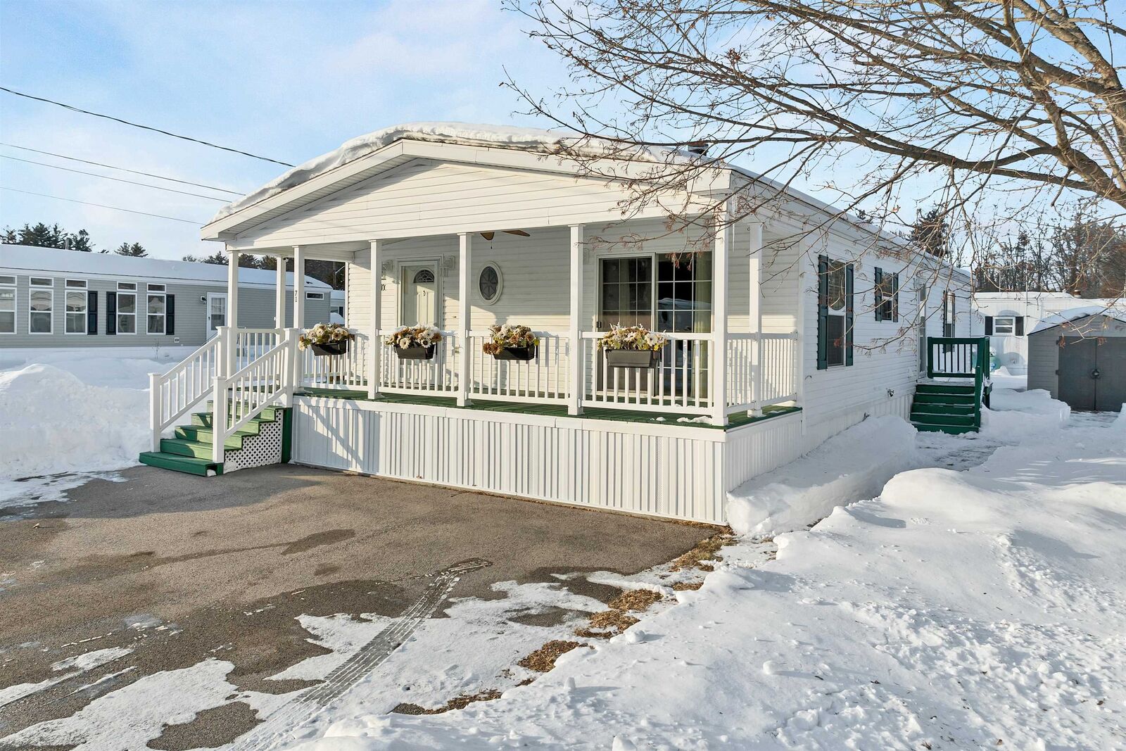 Property Photo:  71 Caddy Drive  NH 03079 