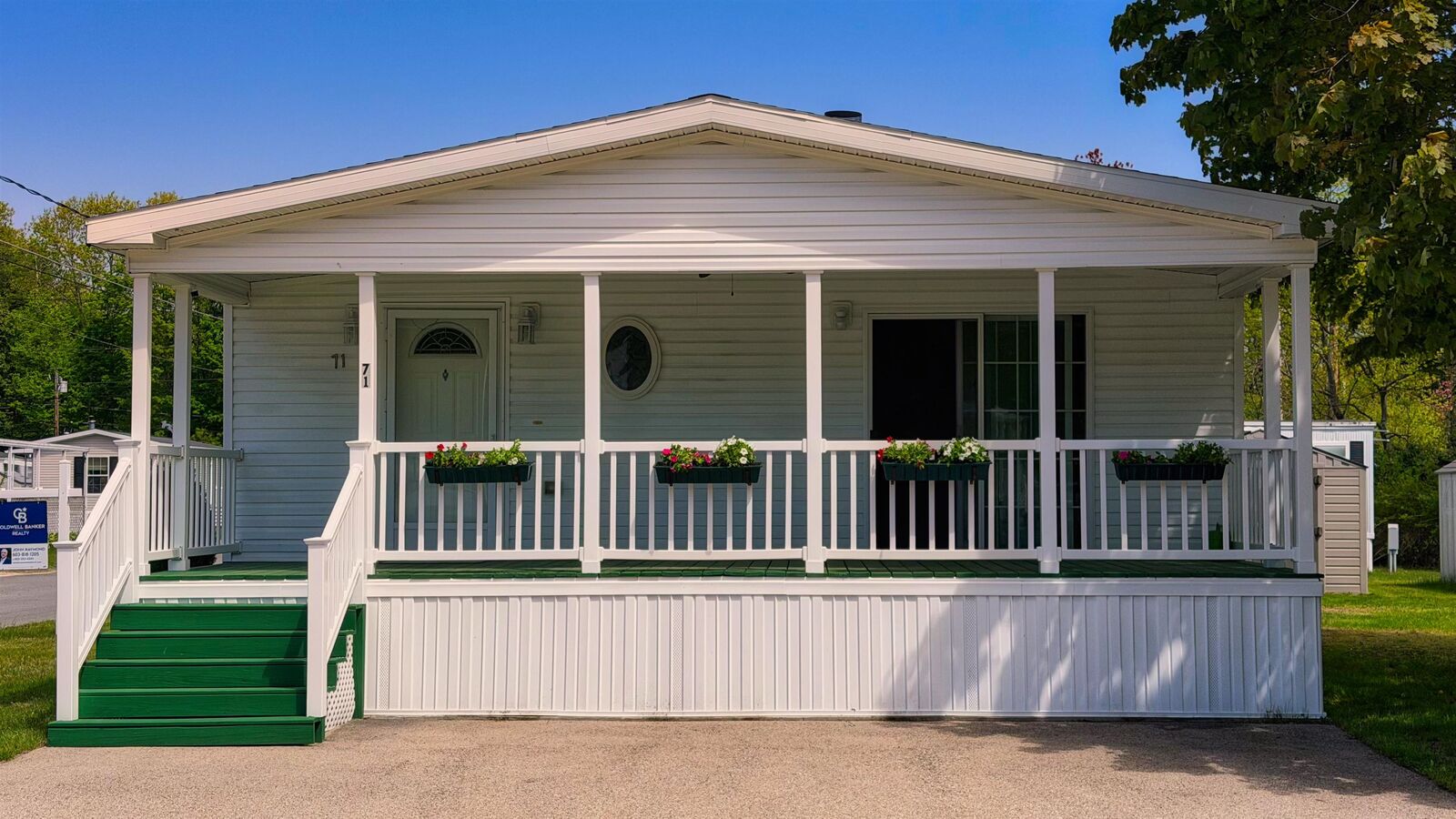 Property Photo:  71 Caddy Drive  NH 03079 