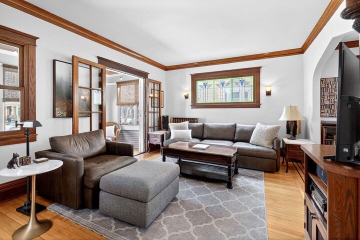 Property Photo:  3330 Holmes Avenue S  MN 55408 