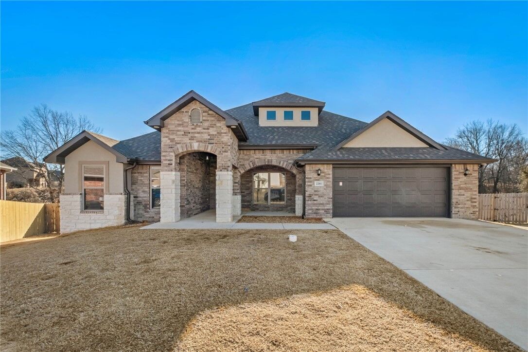 Property Photo:  2201 Hay Meadows Street  AR 72762 