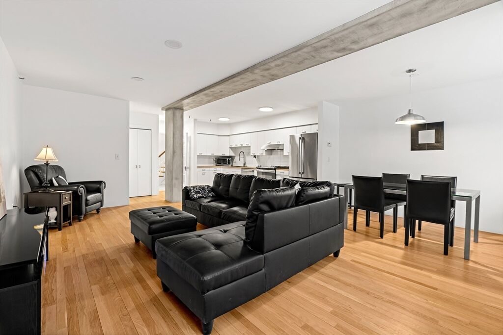 Property Photo:  200 Market Street 103  MA 01852 