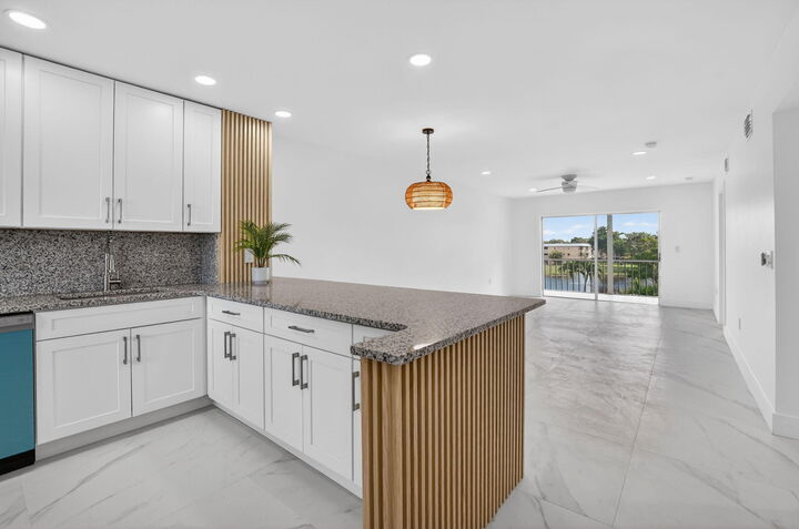 Property Photo:  9880 Marina Boulevard 1536  FL 33428 